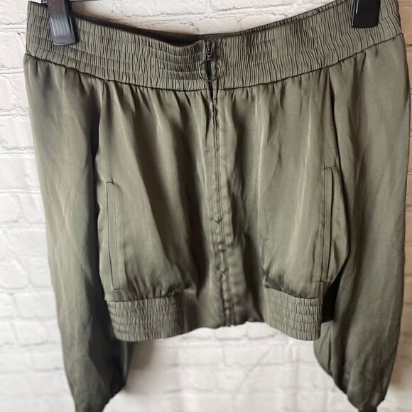 BCBGMaxAzria Marco Off-the-Shoulder Zip-Front Top - Picture 6 of 9